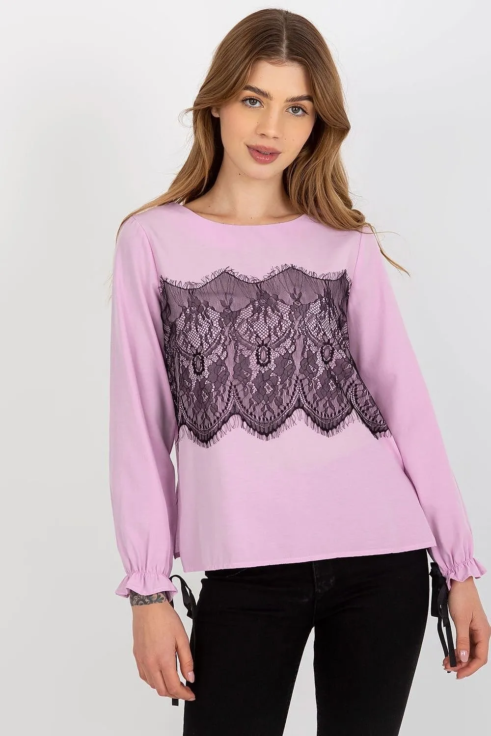 Chic Cotton Blouse with Exquisite Lace Details