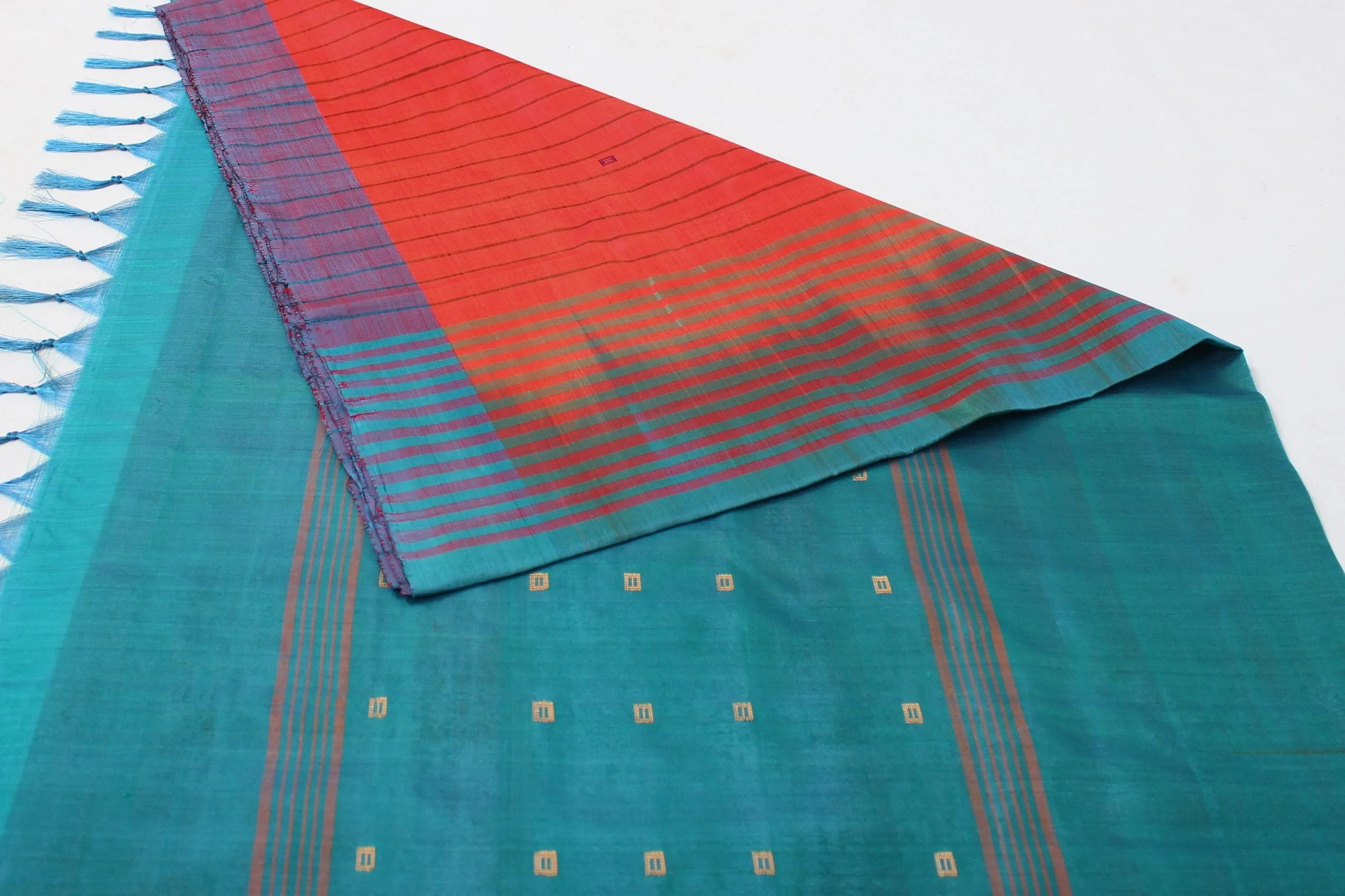 Handcrafted Banana Pith Saree with Zari Lines - Eco-Friendly Fashion