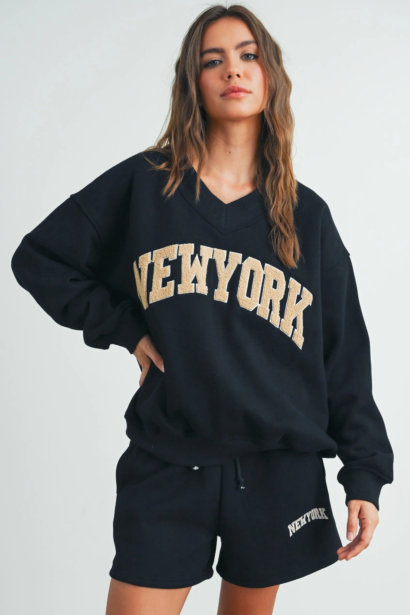 NEW YORK V NECK SWEATSHIRT