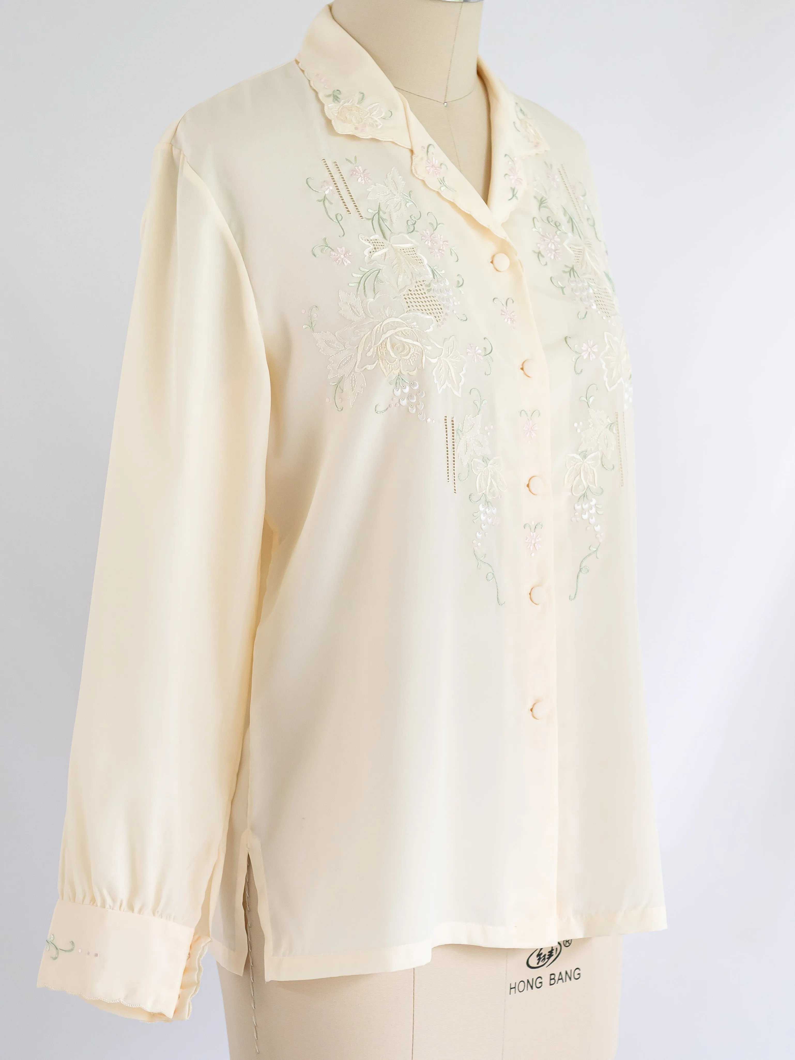 Vintage Silk Creamy Collared Floral Blouse